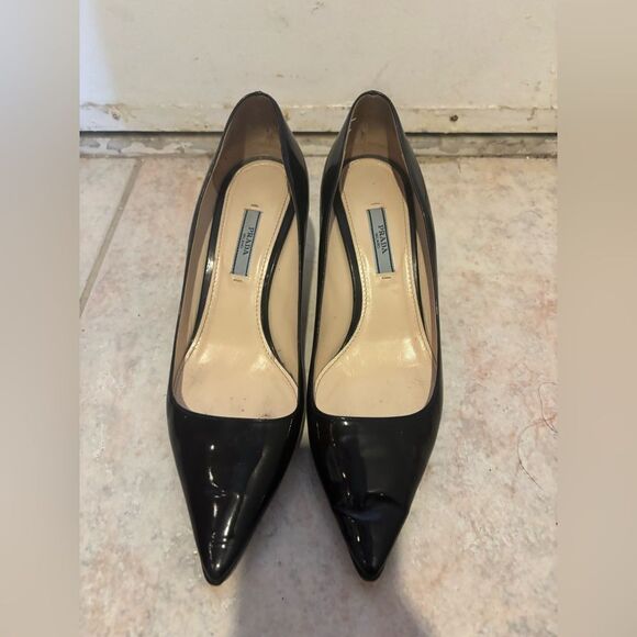Prada Heels pointy toe pumps classic dress shoes - Picture 1 of 9